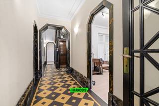 Merode – tegenover de toekomstige Amerikaanse ambassade, in een prachtig Art-Decogebouw dat zijn oorspronkelijke charme heeft behouden, ligt...