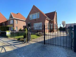 Maak uw bezoek aan ons nog eenvoudiger! Vul alstublieft vooraf de huurdersfiche in en stuur deze naar delphine@vastgoeddemeyer.be. Wij nemen...