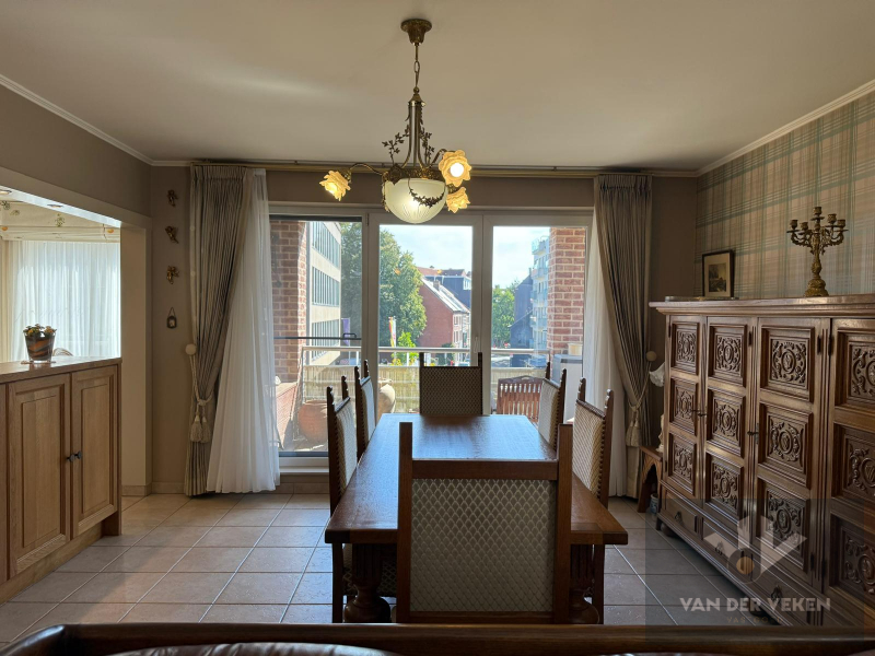 RUIM GEMEUBELD 3-SLPK APPARTEMENT - foto 3