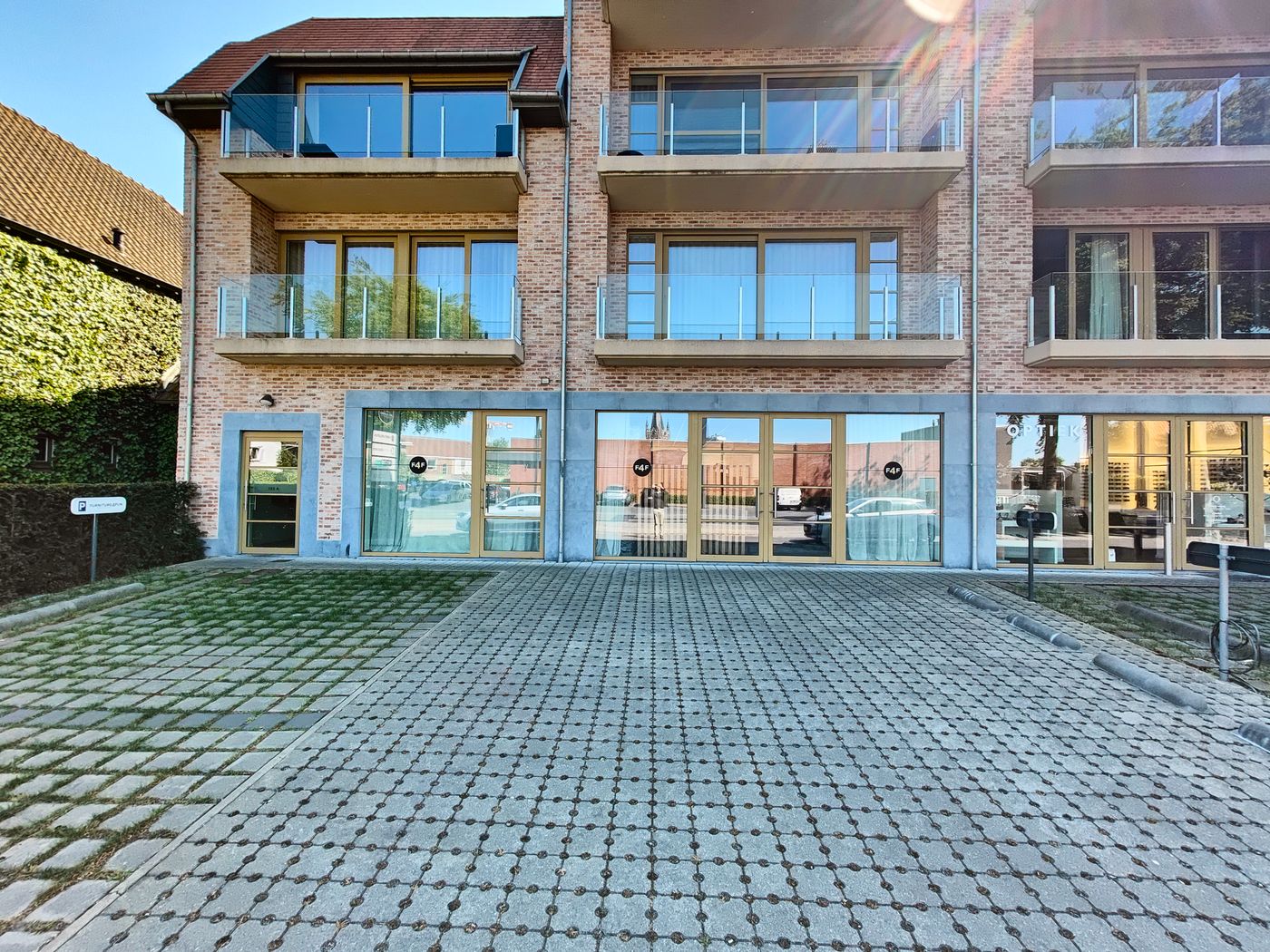 Kantoor- of handelsruimte van 220 m² te koop in Jabbeke - photo 3