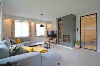 KIJKDAG ZATERDAG 18/04 VAN 10U TOT 12U! (graag vooraf inschrijven). Ontdek deze ruime en volledig gerenoveerde open bebouwing, rustig gelegen in...