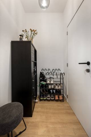 We bieden u dit instapklare en lichtrijke appartement aan in de gegeerde Kievitwijk, een bruisende en centraal gelegen buurt in Antwerpen,...