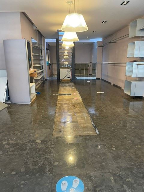 COMMERCIEEL PAND GRAAF VAN EGMONTSTRAAT - foto 2