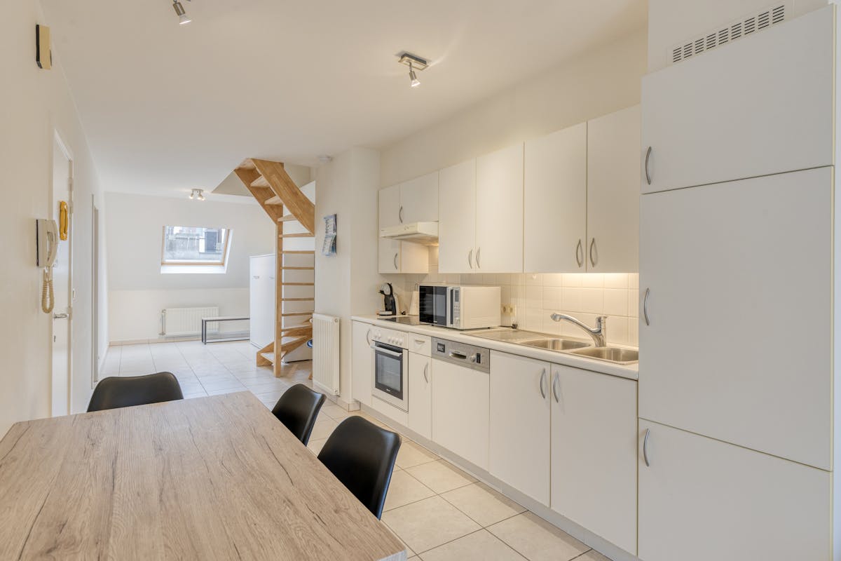 Lichtrijk duplex appartement te koop in centrum blankenberge - foto 4