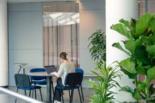 Kantoren te huur op de Antwerpselaan 1 in Grimbergen. Uitstekende ligging met verschillende verbindingen met autosnelwegen (A12 en E40)...