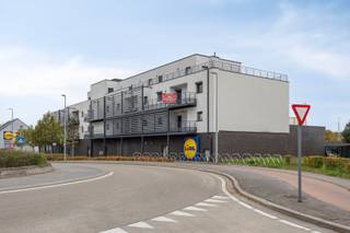 Dit ruime en instapklare appartement met twee slaapkamers is ideaal gelegen nabij het centrum van Leopoldsburg, op wandelafstand van winkels,...