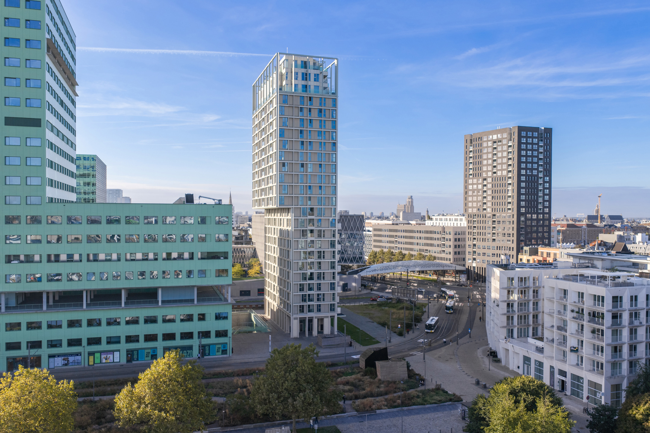 Stijlvol penthouse met panoramisch zicht op stad en haven - foto 2