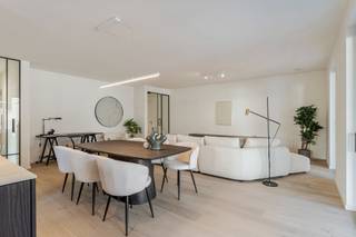 Wonen in de best bereikbare gemeente van Limburg én pal in het vernieuwde groene centrum van Lummen? Dat doe je in residentie Klaver!Dit stijlvolle...