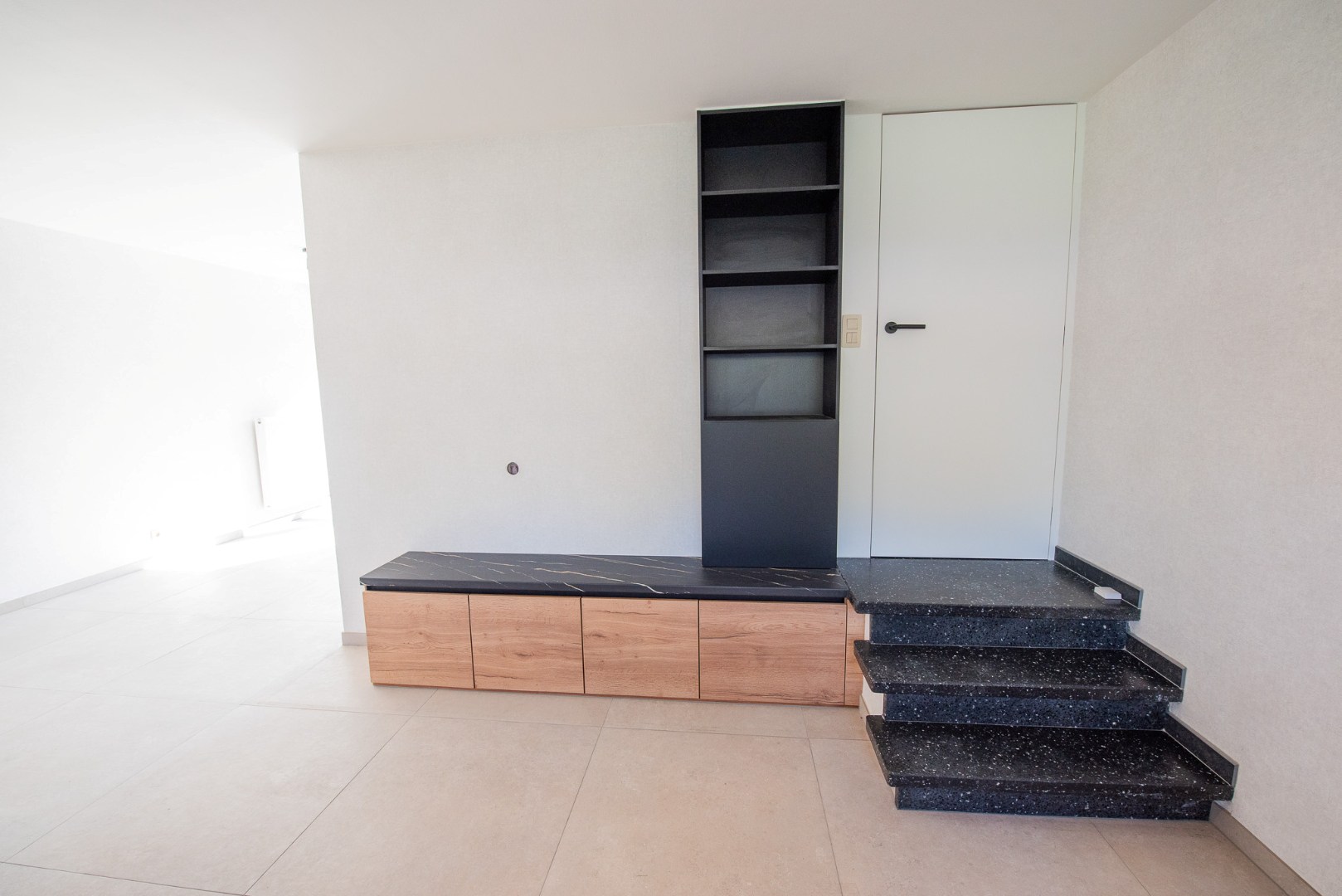 Charmante en gerenoveerde woning te Deinze! - foto 4