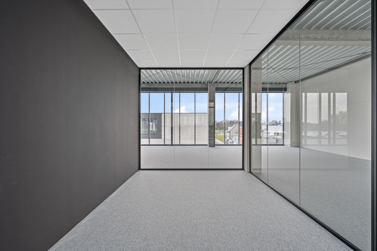 329 m² nieuwbouw kantoren met 90 m² terras - foto 4