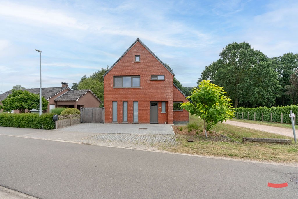 Huis te koop in Arendonk met 4 slaapkamers - foto 1
