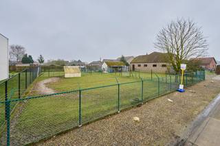 <strong>Gunstig gelegen bouwgrond van 6a 77ca voor het bouwen van een open bebouwing.</strong> De grond is gelegen langs de Panhovenstraat en biedt zeer veel mogelijkheden. Mogelijkheid tot het bouwen van een ruime woning. Soepele voorschriften. <strong>Zuid-oost gerichte tuin!</strong> <br /><br /><em>Zeer soepele bouwvoorschriften voor een open bebouwing:</em><br /><span>- Bouwdiepte: Gelijkvloers: maximaal 17m (aanhorigheden dienen opgericht onder hetzelfde dak van de hoofdbouw en hiermee één geheel te vormen)</span><br /><span>- Bouwhoogte: maximaal 6 meter (tussen grondpeil en kroonlijst)</span><br /><span>- Breedte: Maximum 12 meter<br /></span><br /><span>De bouwgrond leent zich ideaal voor een mooie woning met een grote bewoonbare oppervlakte. Rust verzekerd!</span><br /><br /><span>Voor de volledige uitleg: 011/39 90 50 of info@jansenrealestate.be</span><br /><br /><span>Wij ontzorgen je ook voor de </span><strong>verkoop</strong><span> van je </span><strong>huidige woning</strong><span>! Voor meer uitleg helpen we je graag verder.</span>