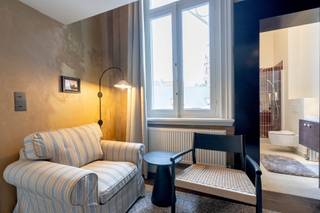 <p><span>Stijlvolle studio in co-living concept in hartje Antwerpen </span></p><p><span> </span></p><p><span>Deze studio (tweede verdieping) maakt deel uit van "Old Brick", een prachtig gerenoveerd gebouw van meer dan 600 m², gelegen aan de Oudesteenweg 108 in een rustige buurt, vlakbij winkels, openbaar vervoer en het Centraal Station van Antwerpen.</span></p><p><span> </span></p><p><span>De studio beschikt over een eigen bed, badkamer met douche en toilet en kitchenette, wat zorgt voor comfort en privacy. </span></p><p><span>Daarnaast hebben bewoners toegang tot kwalitatieve gemeenschappelijke ruimtes, waaronder een volledig uitgeruste keuken, ruime leefruimte, eetplaats, werkplekken en een gezellige lounge, ontworpen om verbinding en welzijn te stimuleren. </span></p><p><span> </span></p><p><span>Old Brick huisvest een dynamische community van voornamelijk internationale expats en young professionals die waarde hechten aan comfort, design en samenleven. </span></p><p><span> </span></p><p><span>Bijzonderheden:</span><span> </span></p><p><span>- De huurprijs is inclusief elektriciteit, water, gas, internet, wekelijkse cleaning van de gemeenschappelijke ruimtes, meubilair, Netflix en community events. </span></p><p><span>- Beschikbaar vanaf 1 juli 2026</span></p><p><span> </span></p><p><span>De foto's vanaf de draaitrap zijn van de gemeenschappelijke delen. </span></p><p><span> </span></p><p><span>Ben jij geïnteresseerd in gemeubelde kamers te huur in Antwerpen centrum, ben je op zoek naar ander vastgoed of wens je de waarde van jouw eigendom te kennen? Dan ben je bij BOLT Immo aan het juiste adres! Wij helpen jou graag verder.</span></p><p><span> </span></p><p><span>__________________________________________________________________________</span></p><p><span> </span></p><p><span>Stylish private studio in a co-living concept in the heart of Antwerp</span></p><p><span> </span></p><p><span>This studio (2nd floor) is part of “Old Brick” a beautifully renovated building of over 600 m², located at Oudesteenweg 108 in a quiet neighborhood, close to shops, public transport, and Antwerp Central Station.</span></p><p><span> </span></p><p><span>The studio features a private bed, bathroom with shower and toilet, and kitchenette, ensuring comfort and privacy.</span></p><p><span>In addition, residents have access to high-quality shared spaces, including a fully equipped kitchen, spacious living area, dining space, workspaces, and a cozy lounge, all designed to foster connection and well-being.</span></p><p><span> </span></p><p><span>Old Brick is home to a dynamic community of mainly international expats and young professionals who value comfort, design, and community living.</span></p><p><span> </span></p><p><span>Key features:</span></p><ul><li><span>The rental price includes electricity, water, gas, internet, weekly cleaning of the common areas, furniture, Netflix, and community events </span></li><li><span>Available from July 1st</span></li></ul><p><span> </span></p><p><span>The photos from the spiral staircase onwards show the common areas. </span></p><p><span> </span></p><p><span>Are you interested in this studio for rent in Antwerp, are you looking for other real estate or would you like to know the value of your property? Then you have come to the right place at BOLT Immo! We will gladly help you.</span></p><p><span> </span></p><p><span> </span></p><p><span> </span></p><p><span> </span></p><p><span> </span></p><p><span> </span></p>