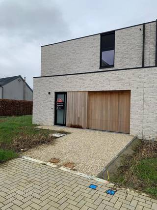 Opendeurdag op zaterdag 28 februari van 13.00u tot 15.00u. U bent van harte welkom om de woning te bezichtigen en al uw vragen te stellen.Ontdek dit...