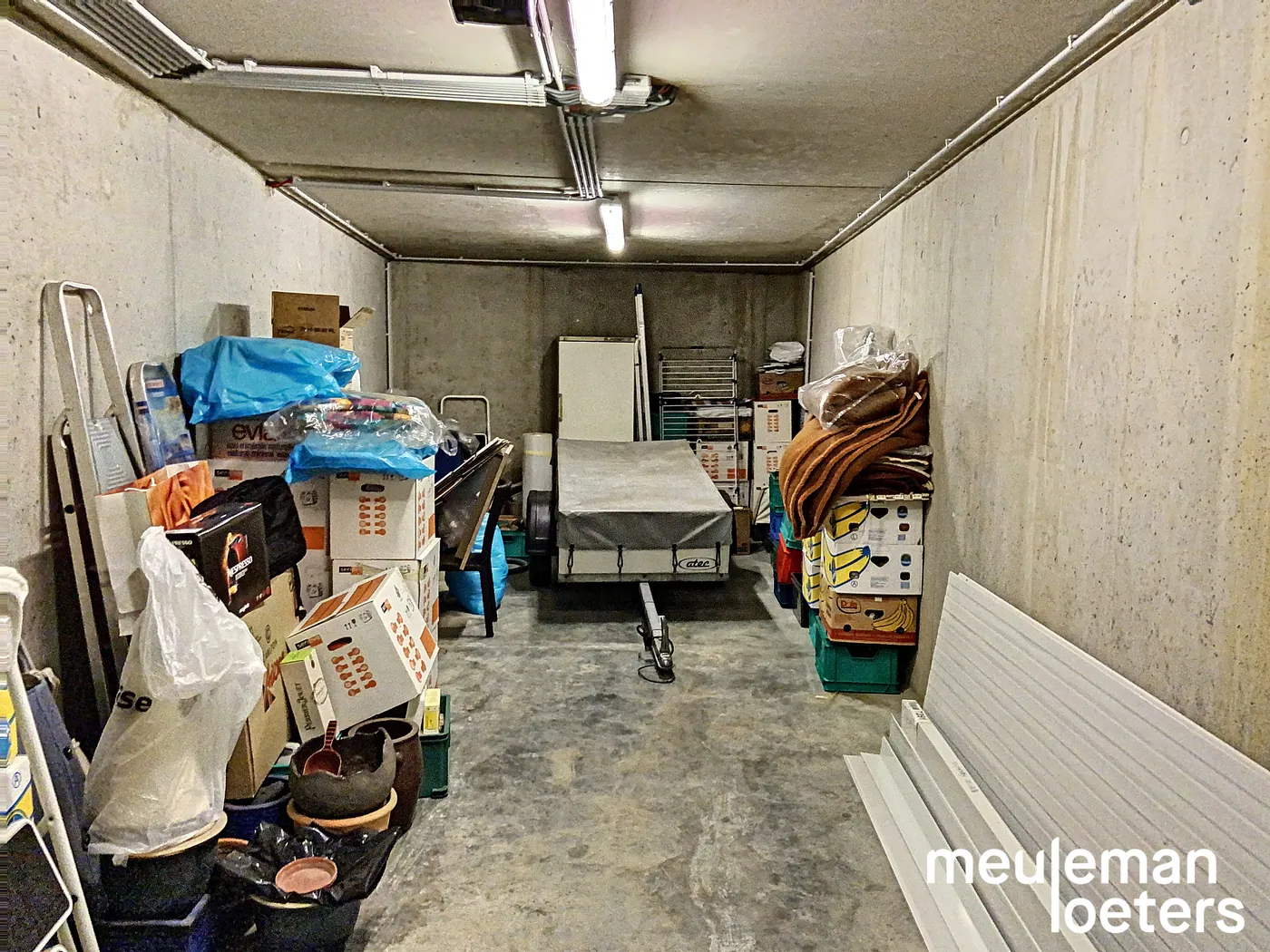 Zéér ruime ondergrondse garagebox met autostaanplaats in het centrum - foto 5