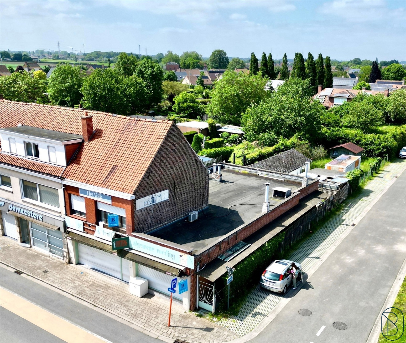 SUPER GELEGEN HOEKGEBOUW met veel POTENTIEEL! - foto 2