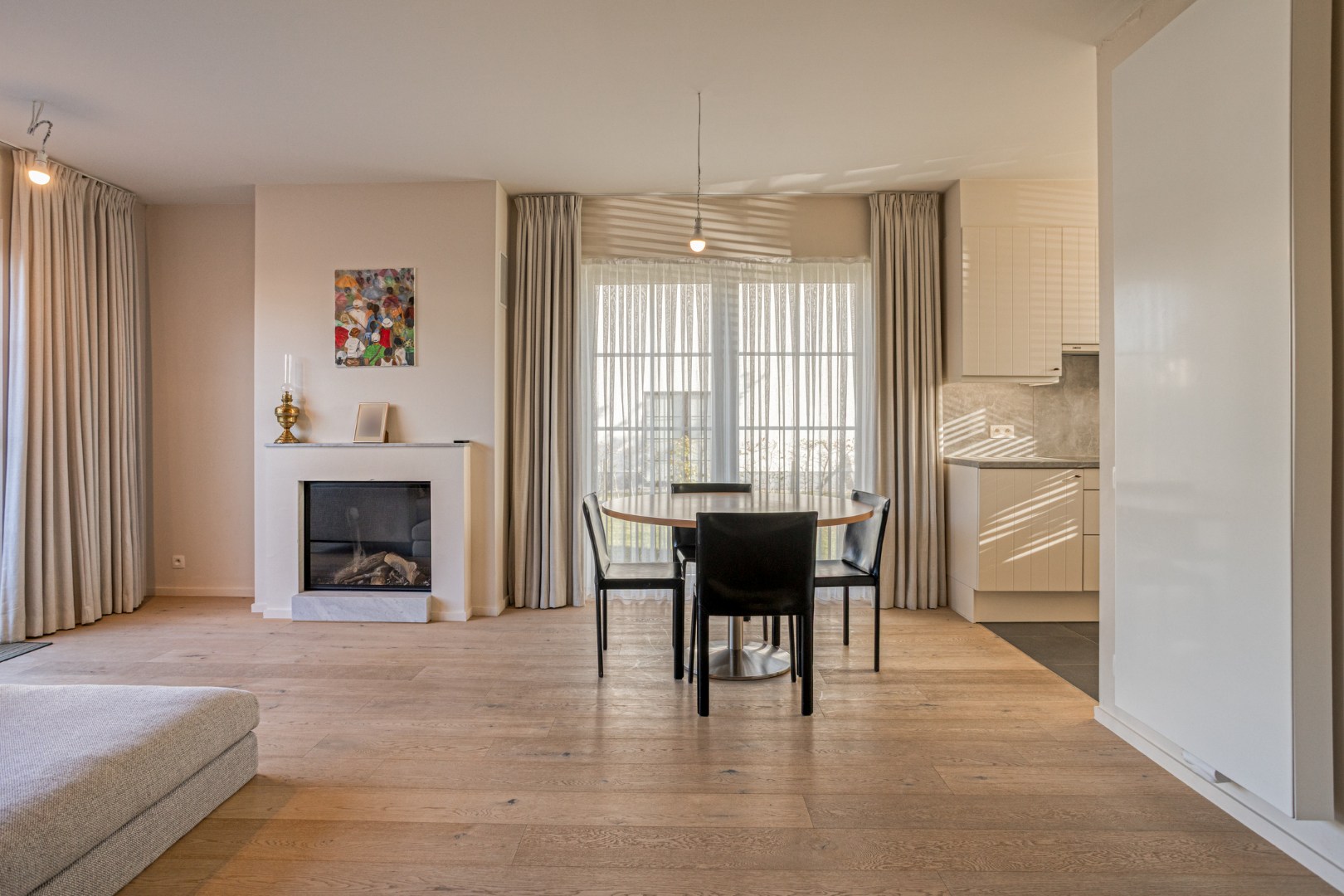 Recente halfopen woning met 4 slaapkamers en garage! - foto 5