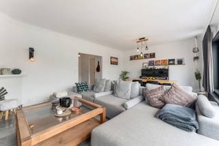 Gerenoveerde woning met uitstekende ligging in de vernieuwde Van Buggenhoutlaan, op nauwelijks 700 m van zee en op enkele passen van de...