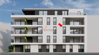 <p><span>Nieuwbouw 3-slaapkamer (2de VERDIEPING) appartement in Schoten , Curielaan 14<br />UNIT 7</span></p><p><span>In het centrum van Schoten komt dit gloednieuwe 3-slaapkamers appartement met zonnige terrassen. Je woont energiezuinig (BEN-ambitie), met standaard vloerverwarming, zonnepanelen en voorbereiding voor laadpalen in de parkeergarage.</span></p><p><span>Indeling<br />Inkom met vestiaire , leefruimte met open keuken en grote raampartijen naar het terras vooraan , 3 slaapkamers, terras achteraan, badkamer , apart toilet , berging.</span></p><p><span>Pluspunten</span></p><ul><li><span>Nieuwbouw: </span></li><li><span>terras (zonnige oriëntatie)</span></li><li><span>Comfort: vloerverwarming (standaard), moderne ventilatie, mooie afwerkingsbudgetten (onze standaard = luxe)</span></li><li><span>Duurzaam: BEN-ambitie, zonnepanelen, lage verbruikskosten</span></li><li><span>Praktisch: ondergrondse autostaanplaats mogelijk bij aan te kopen (+laadpaal ) en privé kelderberging verplicht</span></li><li><span>Fietsvoorzieningen: stalling boven- én ondergronds</span></li><li><span>Ligging: rustig en toch centraal , winkels, horeca en openbaar vervoer op wandelafstand</span></li></ul><p><span>Interesse?<br />Vraag plannen, lastenboek en prijslijst op. We maken graag snel een afspraak.</span></p><p><span>* prijzen excl. BTW</span></p><p><span> </span></p>