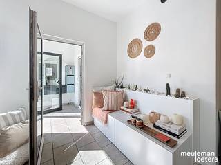 In het centrum van Oostkamp is dit lichtrijk handelspand gelegen met ruime etalagemogelijkheid. Het pand kan dienstig zijn als winkel...