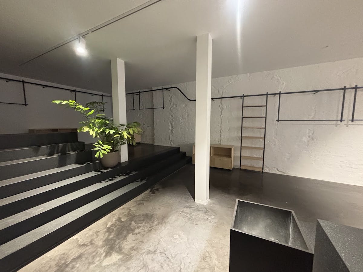 Commercial property for rent in the center of Kortrijk - photo 5