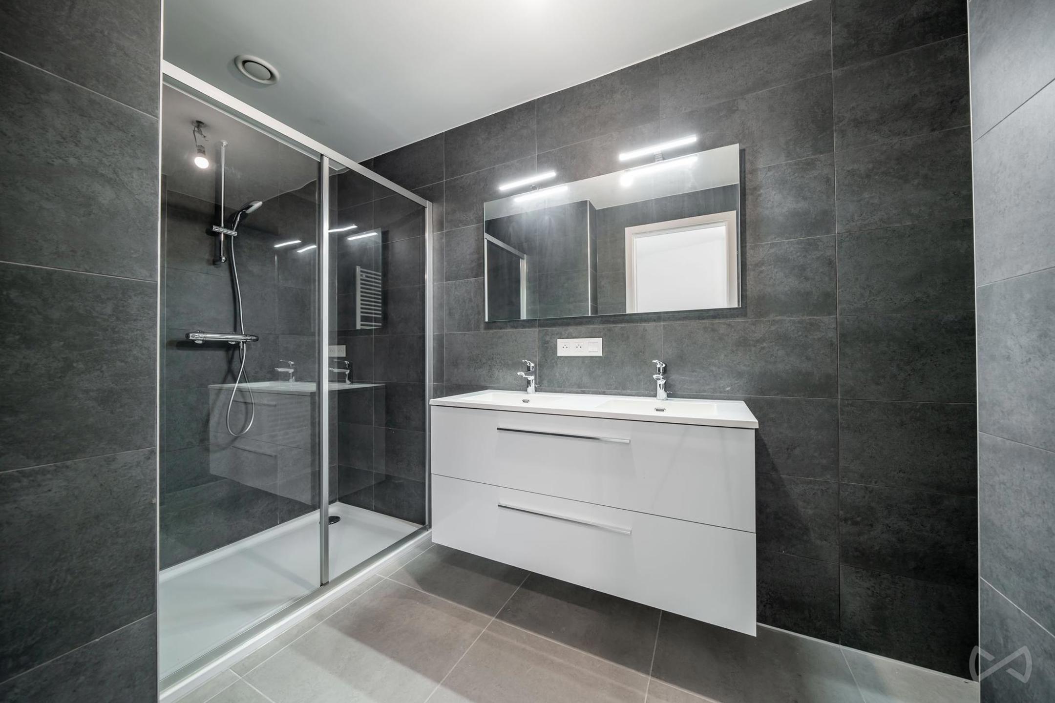 Apartment for sale in Liège with 3 bedrooms - photo 5