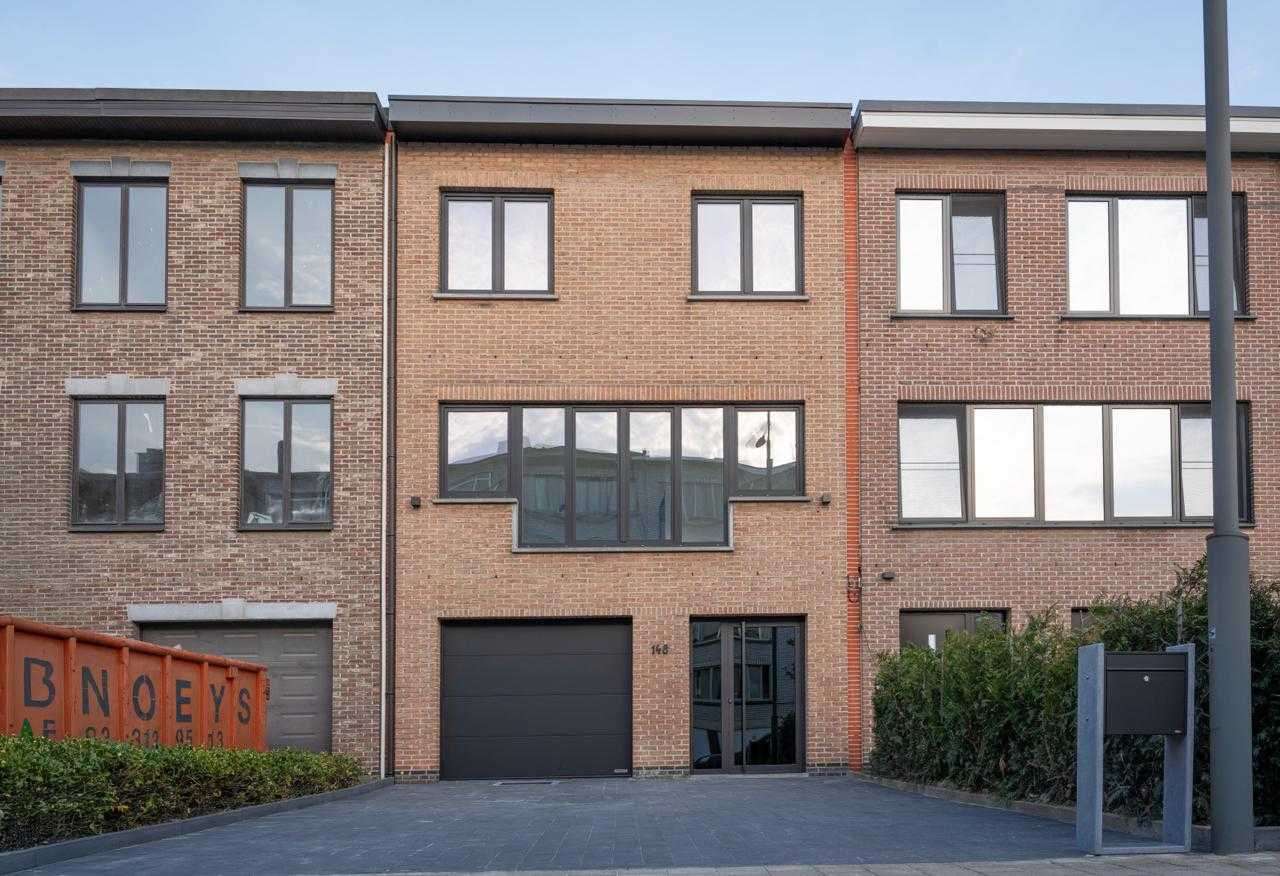 Huis te koop in Merksem met 3 slaapkamers - foto 1