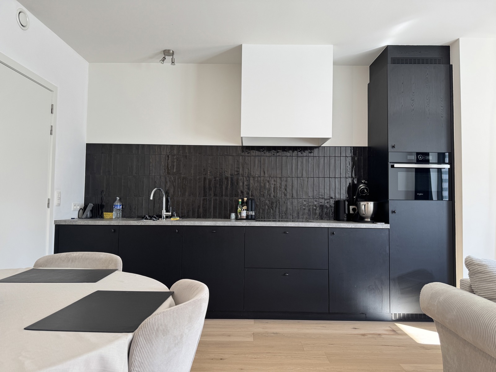 Berchem: Nieuwbouw gelijkvloers één slpk app.+ terras + P - foto 3