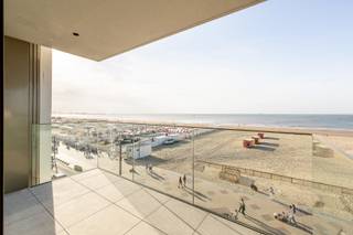 Exclusief te koop: nieuwbouwappartement met frontaal zeezicht – 3 slaapkamers op de Zeedijk in Knokke-Zoute.Luxueus nieuwbouwappartement op een...
