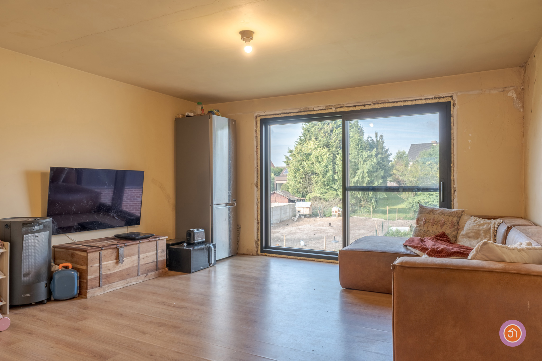 Ruime woning met zeer veel potentieel - foto 5