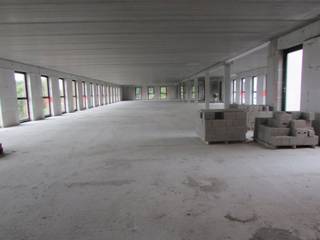 Nieuwbouw kantoren te koop in het centrum van Ukkel. De plateau's bieden veel natuurlijk lichtinval en er zijn parkings beschikbaar in het gebouw...