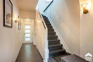 [[ DIT PAND NEEMT DEEL AAN DE ERA OPEN HUIZEN DAG OP 14/3 VAN 11:00 TOT 12:00 ]]Ben je op zoek naar een charmante woning met drie slaapkamers,...