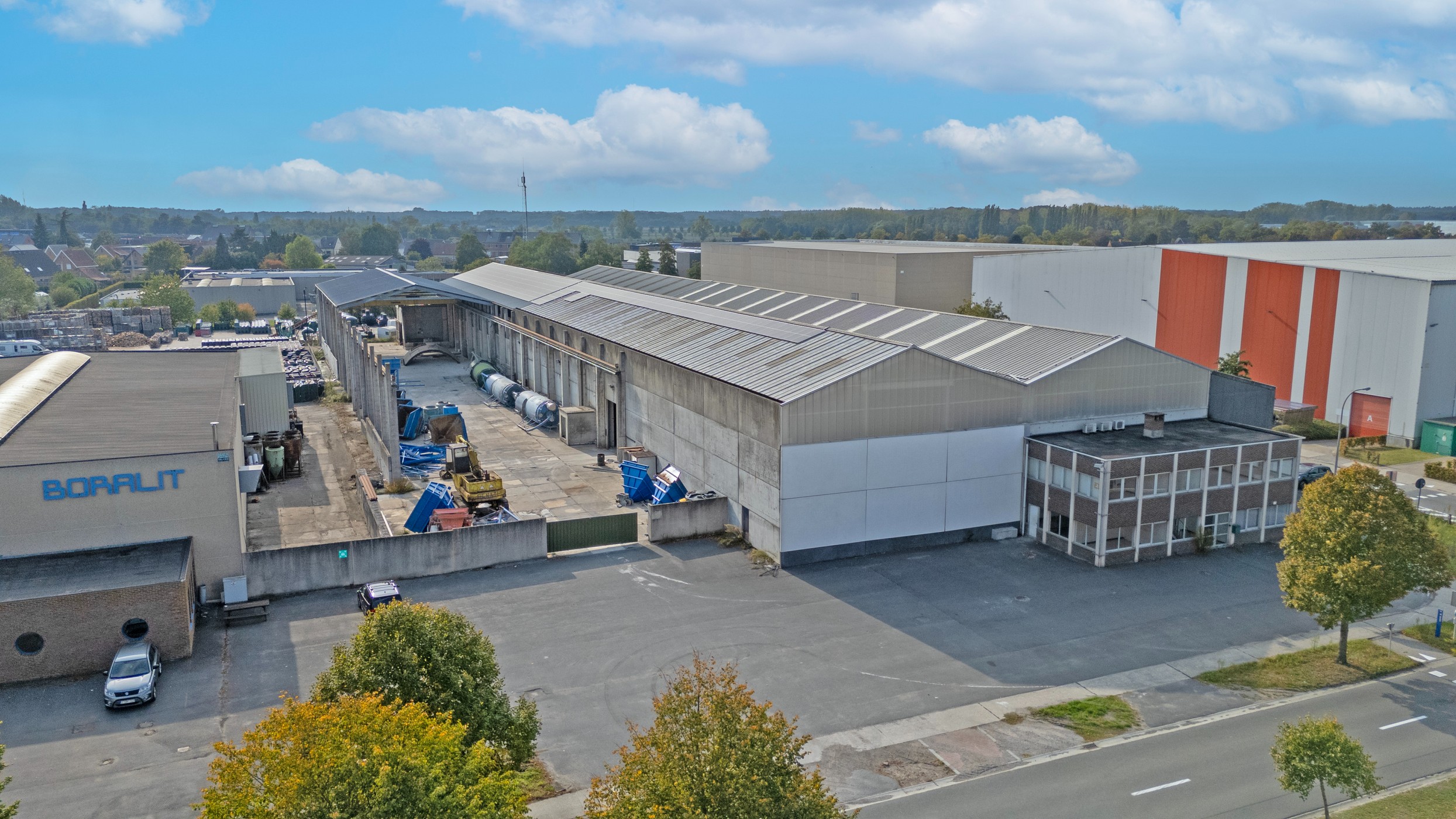 Veelzijdig bedrijfsgebouw met uitstekende bereikbaarheid - foto 1