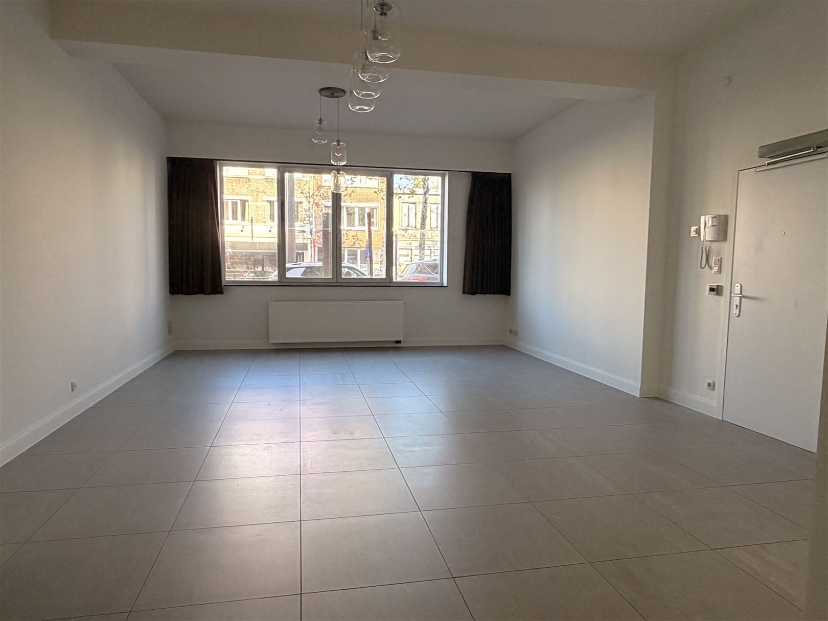 Prachtig gelijkvloers appartement met 3 slaapkamers! - foto 4