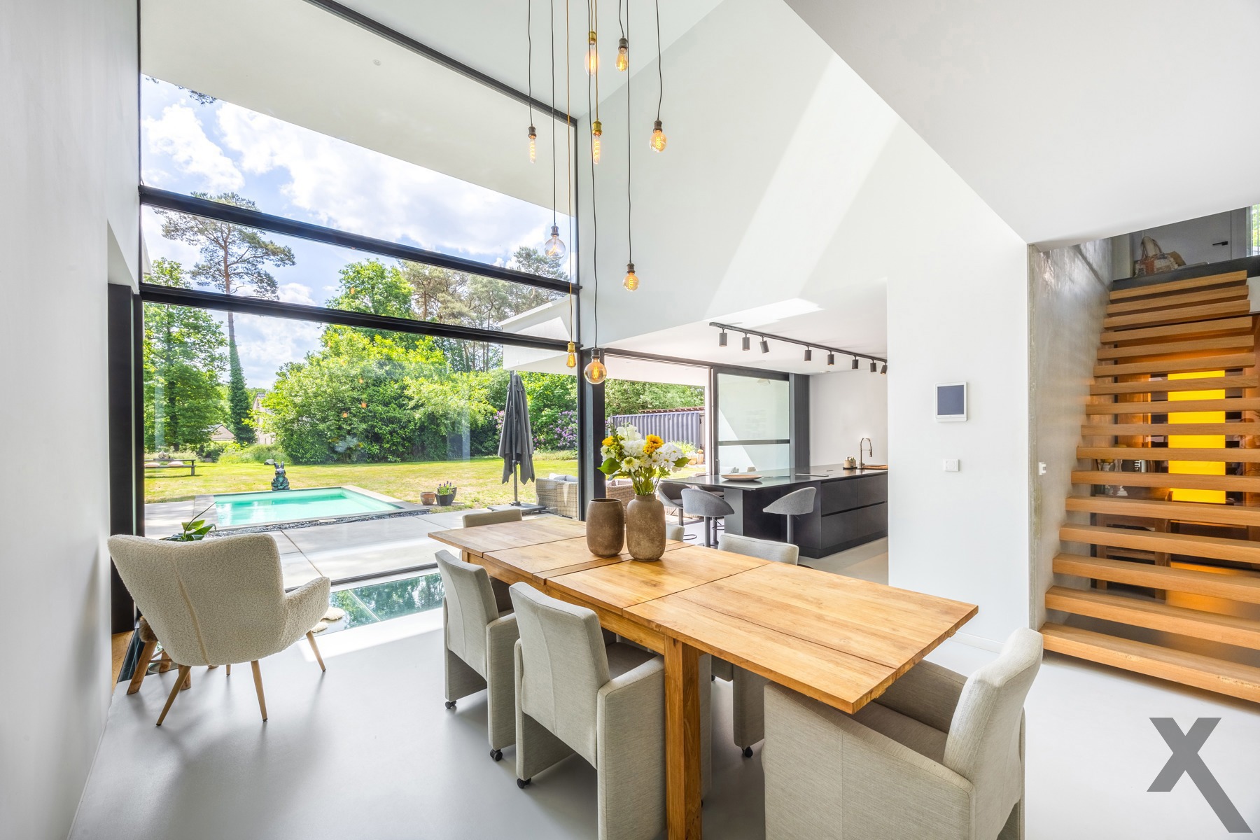 Ruime en luxueuze villa met zwembad in Zoersel op 2.339 m² - foto 4