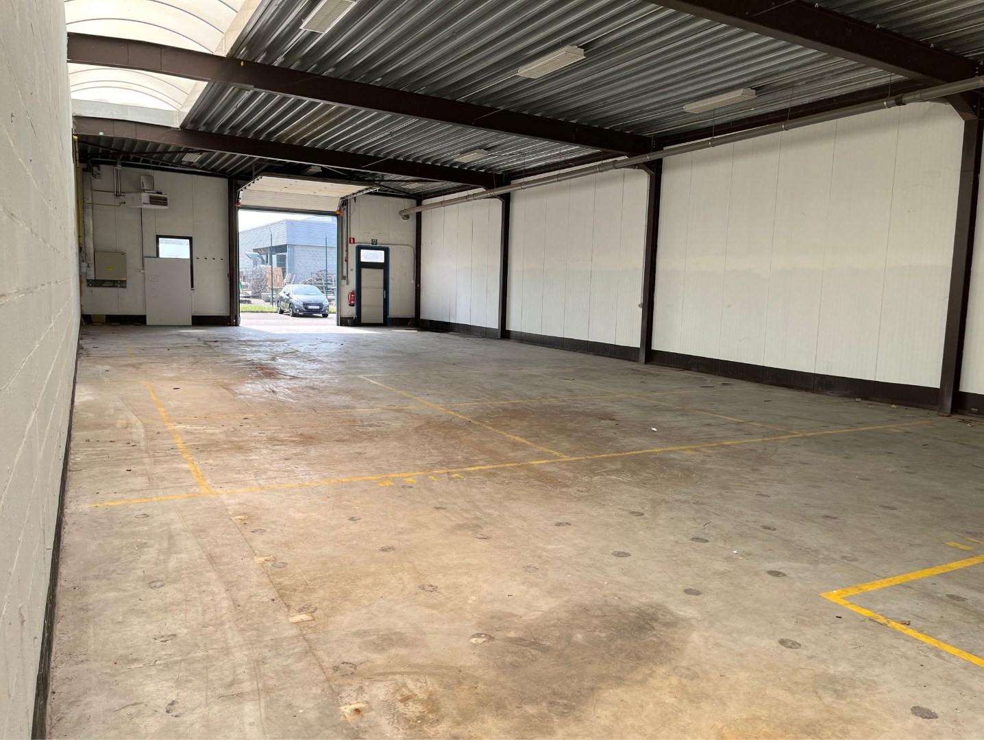 Magazijn, 240m², op industrieterrein, vlakbij E-313 - foto 4