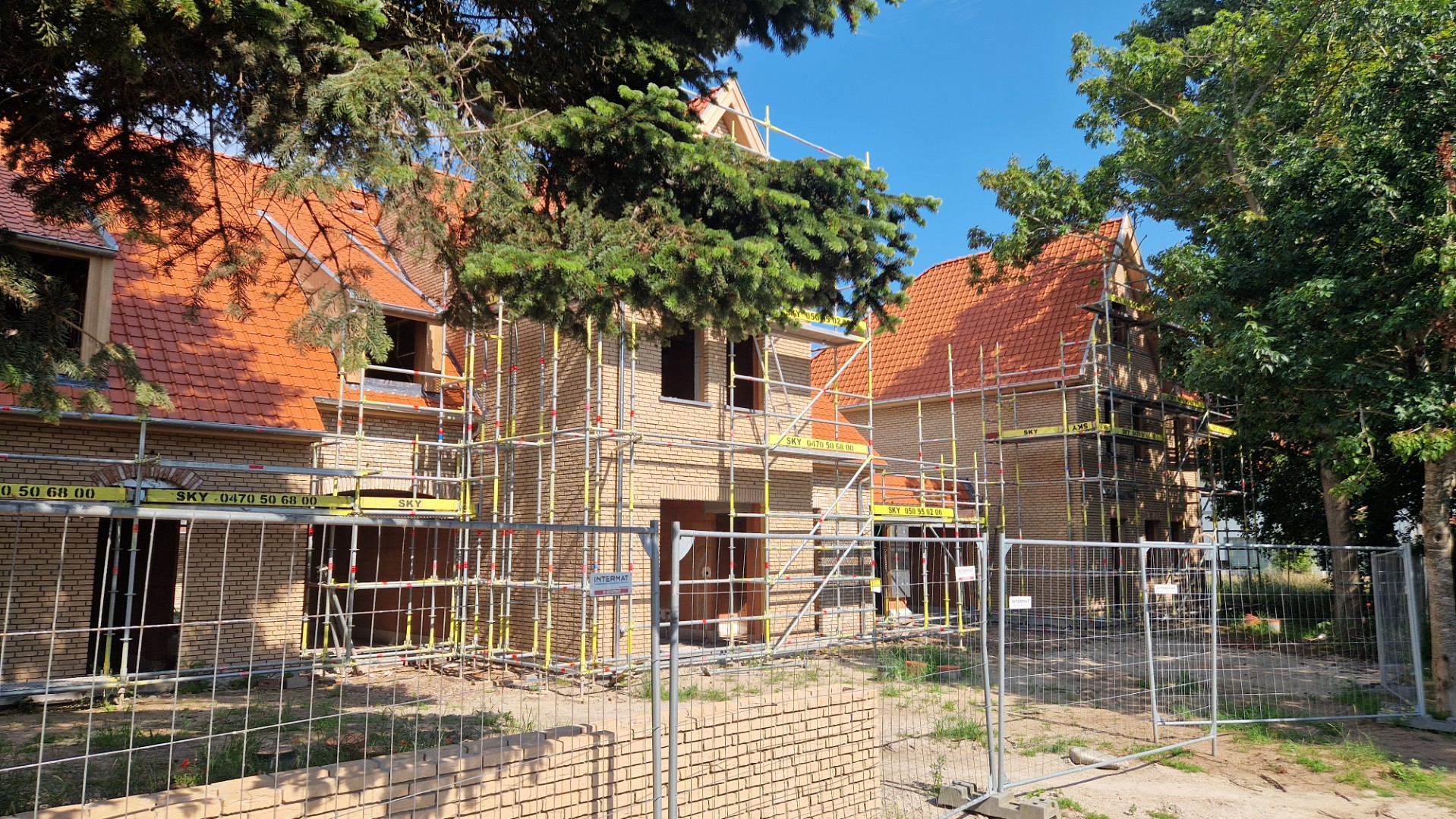 Halfopen bebouwing met 4 slpk en zuid tuin - foto 3
