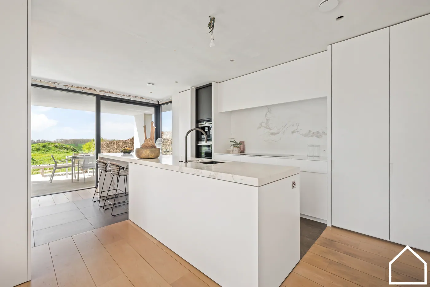 PRACHTIGE VILLA VERKOCHT VOOR PUBLICATIE IN ZONNEBEKE - foto 5