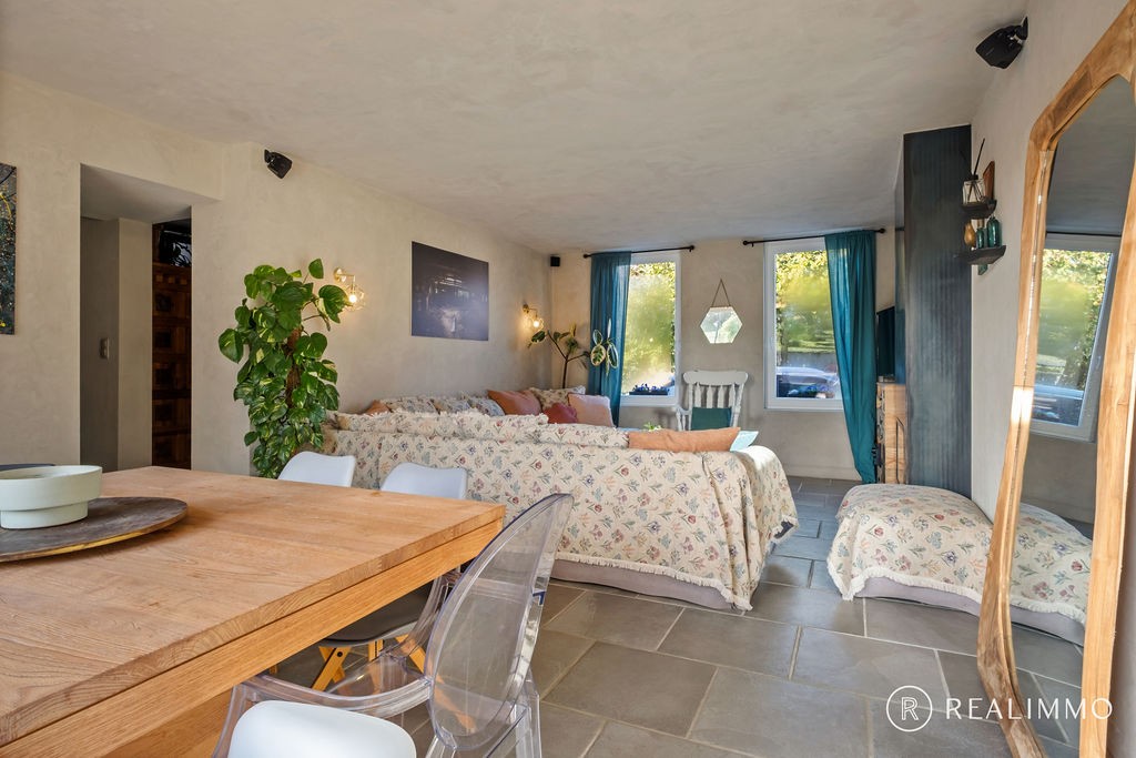Stijlvol gerenoveerde woning met loods aan de voet van de Kluis! - photo 5