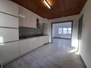 Ontdek deze ruime en verzorgde eengezinswoning gelegen in de Spekmolenstraat 84 te 2200 Herentals, een ideale combinatie van comfort, ruimte...