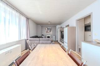 Goed gelegen hoekappartement met twee slaapkamers te koop, gelegen te Middelkerke, Kemmelbergstraat 2 op de derde verdieping van de...