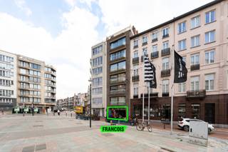 Op een uiterst commerciële ligging in Blankenberge, vlak bij de Zeedijk, het centrum en de tramhalte, vinden we dit ruime handelspand met...