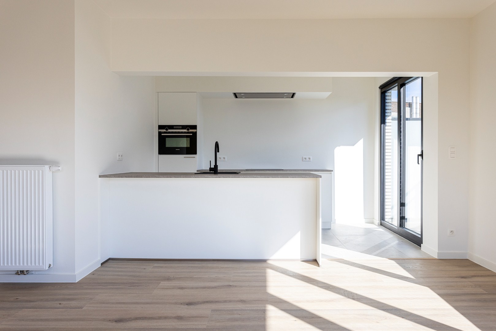 Ruim en modern appartement (vernieuwbouw) met 3 slpks nabij De Roma - foto 5