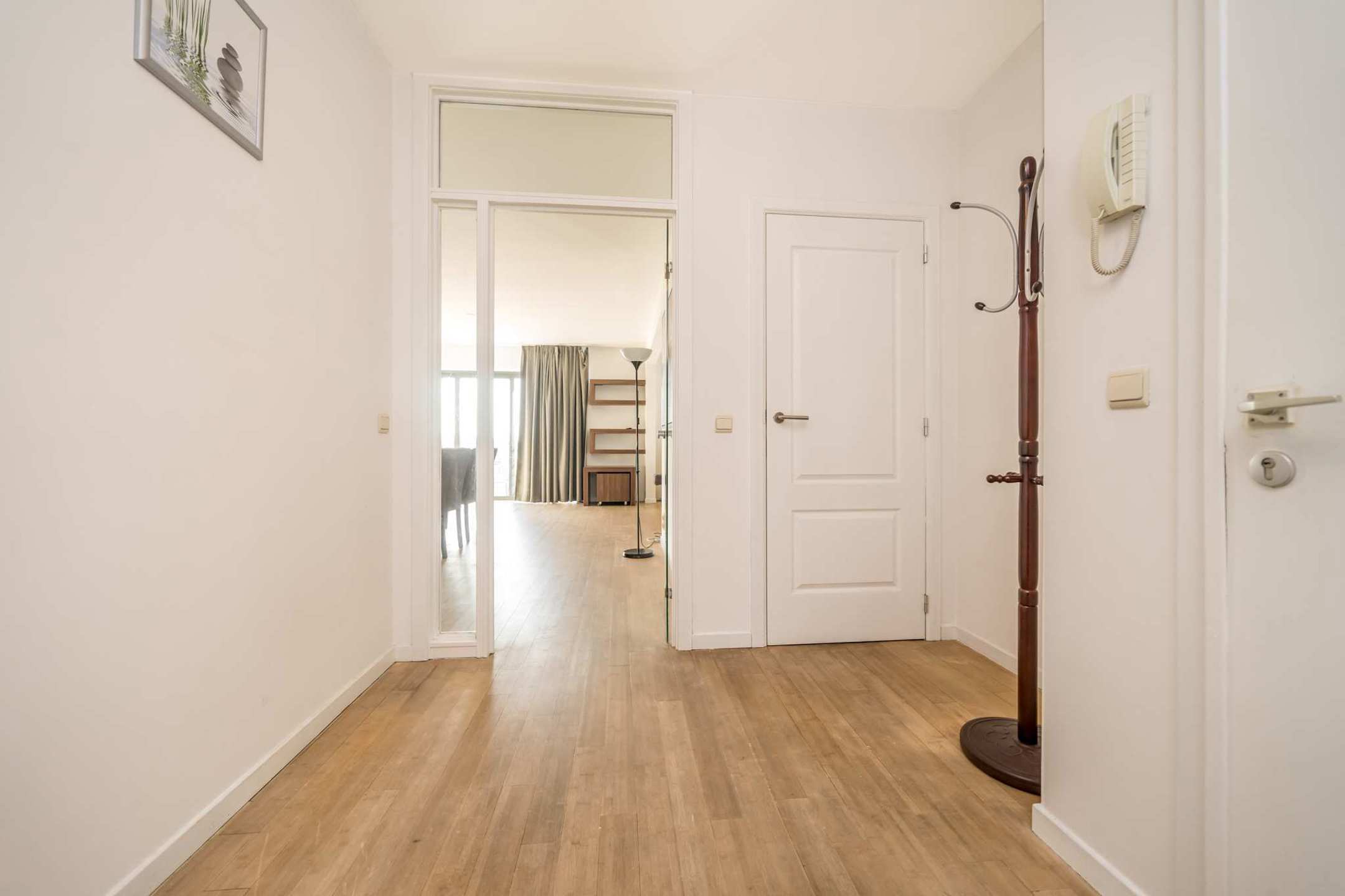 Zonovergoten gemeubeld appartement op 't bruisende Zuid! - foto 4