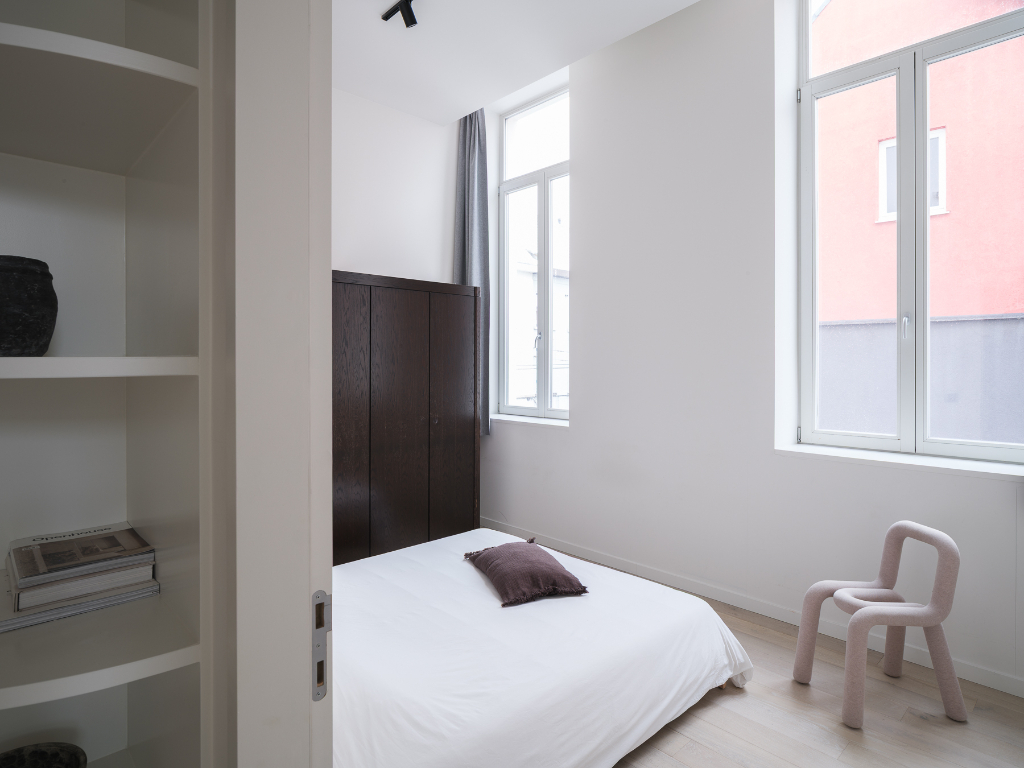 Architectural 1-bedroom apartment with terrace in the centre of Ghent - photo 5