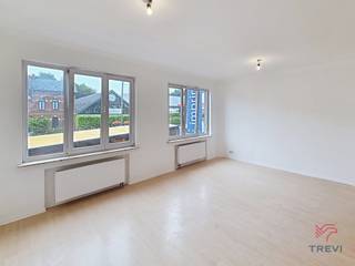 UCCLE, Quartier Fort-Jaco / Vivier d'Oie, proche de toutes commodités, bel appartement 2 chambres de ±80m² situé au 1er étage et comprenant :...