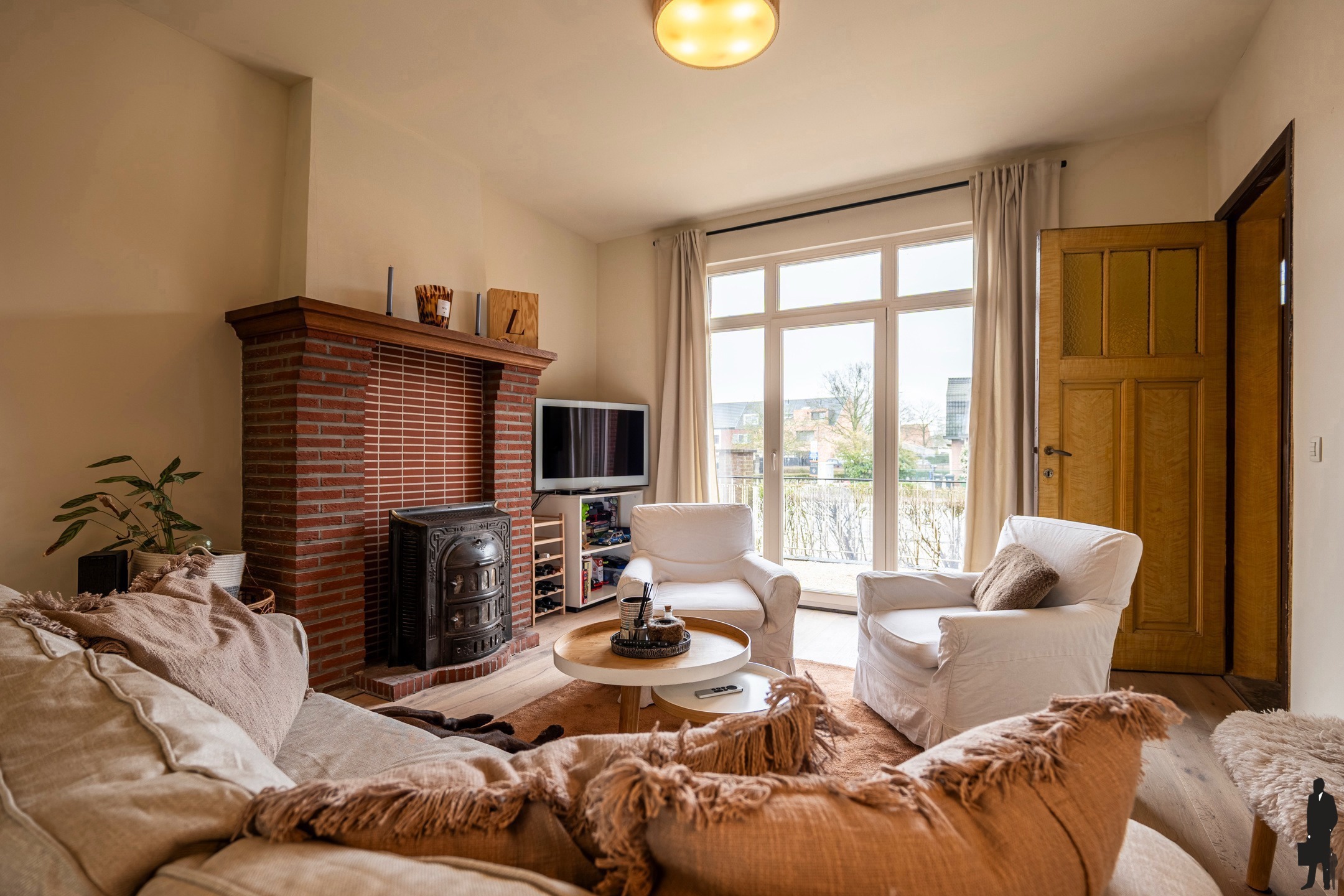 Authentiek gerenoveerd vrijstaand herenhuis te Zoersel! - foto 4