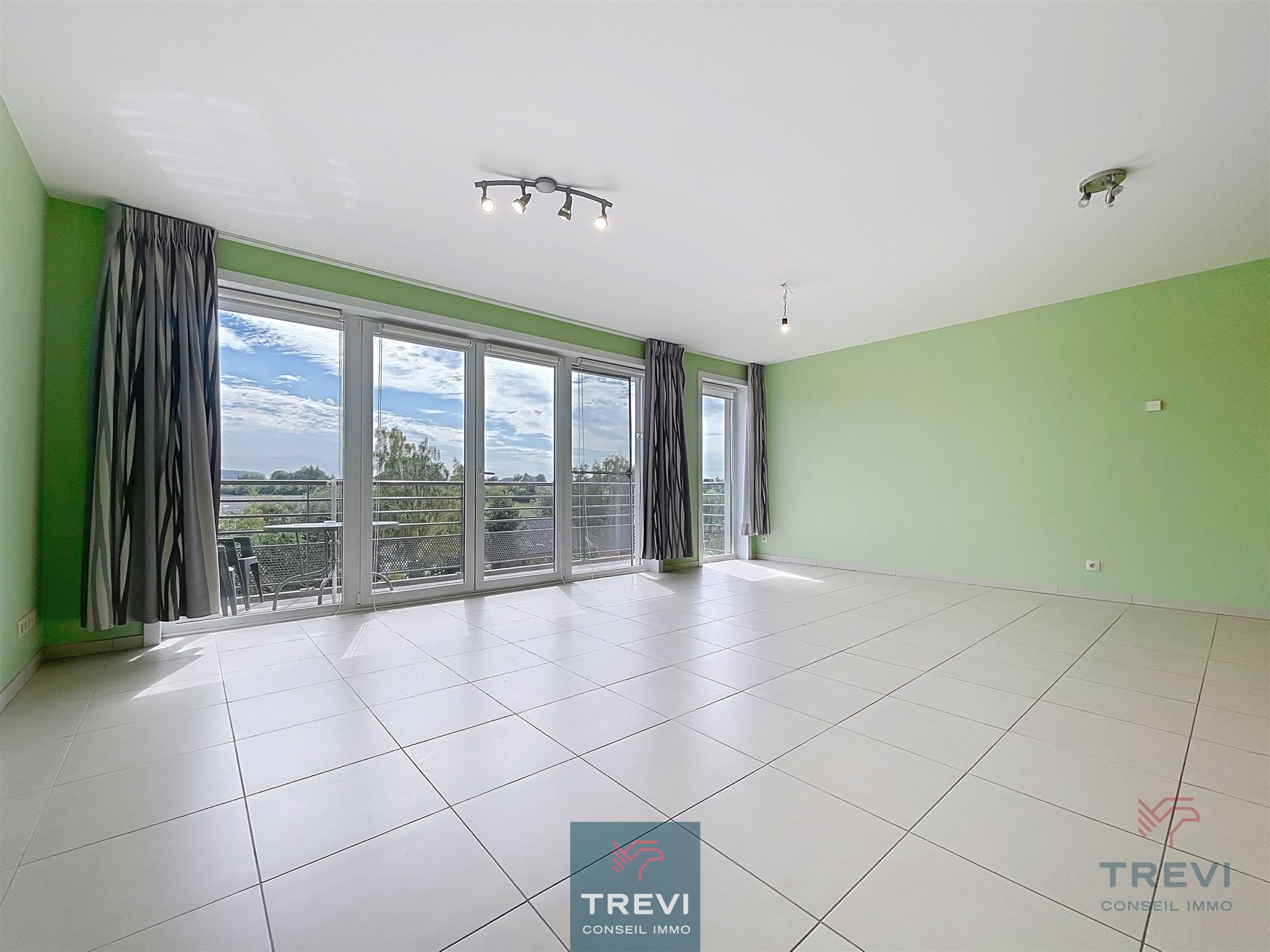 SOUS OPTION Bel appartement lumineux proche du centre ville. - photo 4