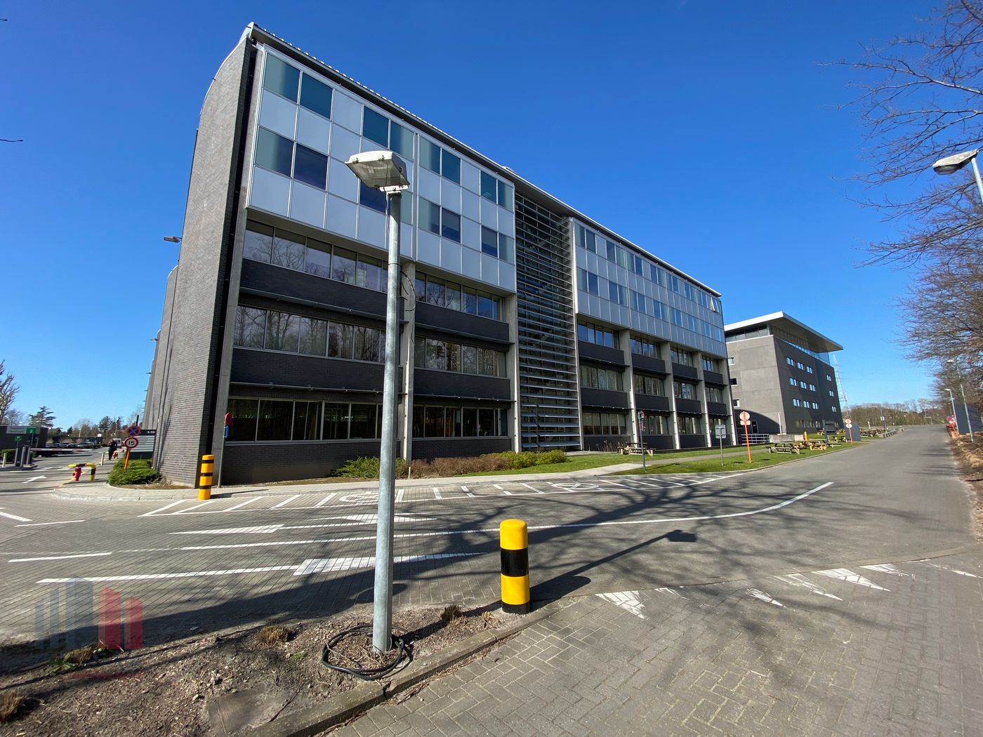1.577 m² instapklare kantoorruimtes nabij de R4 te Merelbeke - foto 3
