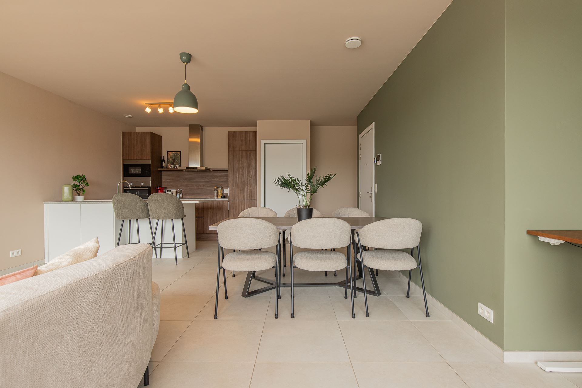 Recent dakappartement met 2 slaapkamers, terras en autostaanplaats - foto 5